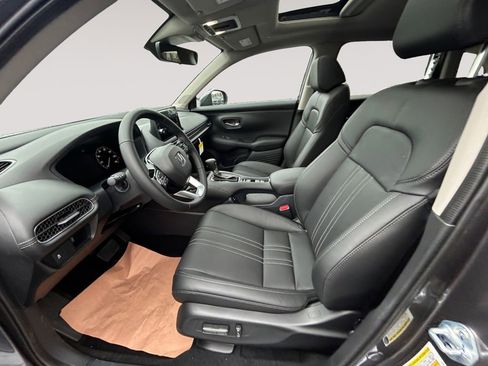 New 2026 Honda HR-V EX-L image 9