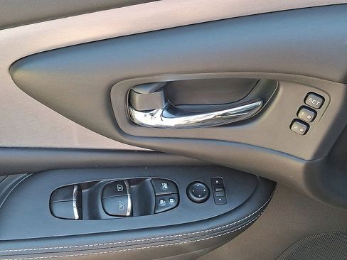 Used 2021 Nissan Murano SL w/ SL Moonroof Package AWD/4WD image 10