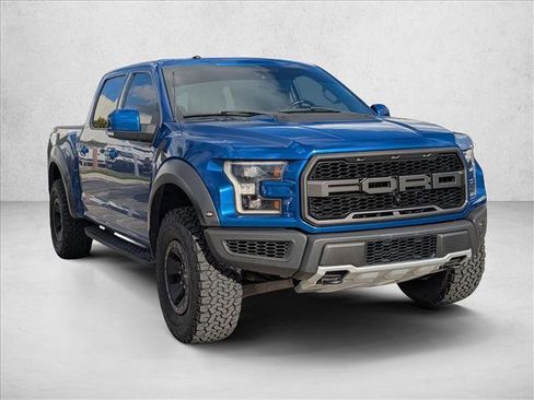 Used 2018 Ford F150 Raptor w/ Equipment Group 802A Luxury image 3