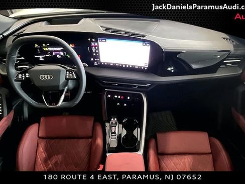 New 2025 Audi SQ5 Premium Plus w/ Premium Plus Package AWD/4WD image 5