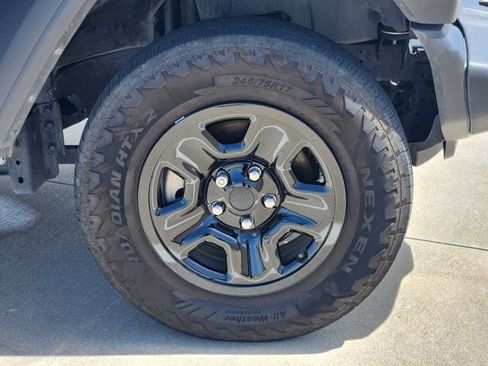 Used 2025 Jeep Wrangler Unlimited Sport AWD/4WD image 10