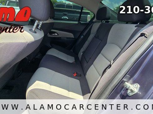 Used 2013 Chevrolet Cruze LS FWD image 27