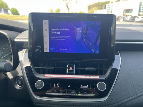 Used 2025 Toyota Corolla SE image 13