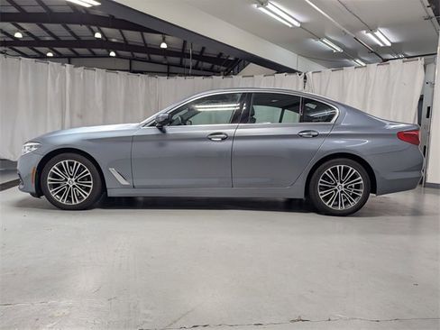 Used 2018 BMW 530i xDrive w/ Premium Package image 25
