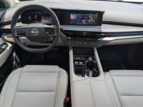 Used 2025 Nissan Murano SV FWD image 11