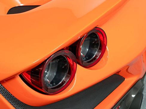 Certified 2021 Ferrari F8 Tributo RWD image 22