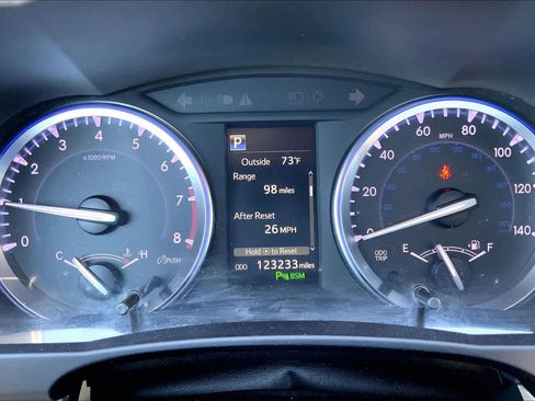 Used 2017 Toyota Highlander Limited Platinum w/ Carpet Mat Package image 26