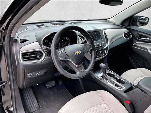 Used 2021 Chevrolet Equinox LS FWD image 14