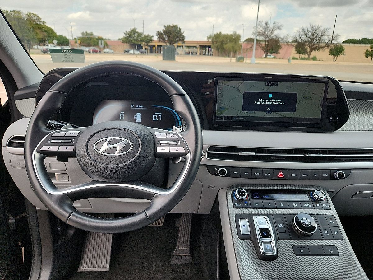 Used 2025 Hyundai Palisade SEL FWD image 7