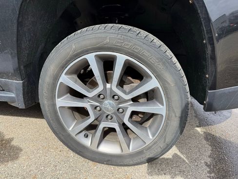 Used 2017 Jeep Compass High Altitude image 8