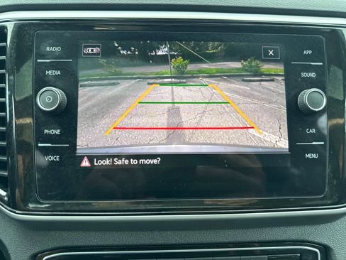 Used 2023 Volkswagen Atlas SE w/ Panoramic Sunroof Package FWD image 23