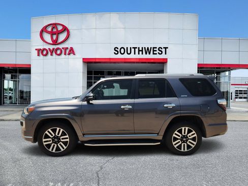Used 2021 Toyota 4Runner Limited AWD/4WD image 3