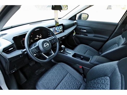 New 2026 Nissan Kicks SV w/ SV Premium Package image 12