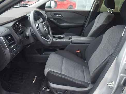 Used 2023 Nissan Rogue SV FWD image 24