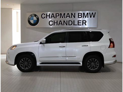 Used 2019 Lexus GX 460 Premium AWD/4WD image 3
