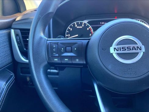 Used 2021 Nissan Rogue S image 23