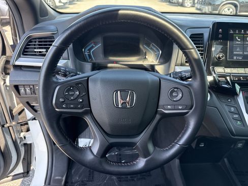 Certified 2024 Honda Odyssey Sport image 18