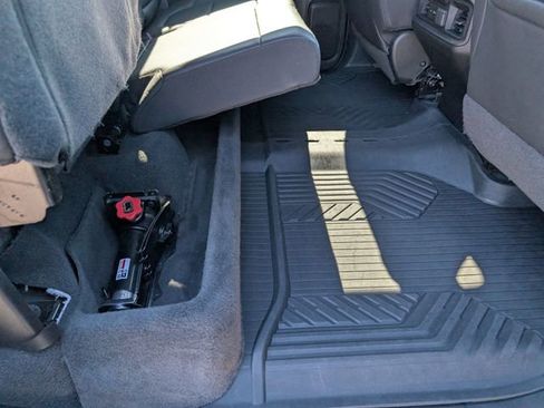 Used 2021 Chevrolet Silverado 1500 LT Trail Boss w/ Convenience Package II AWD/4WD image 6
