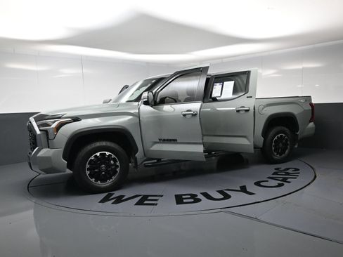 Used 2026 Toyota Tundra SR5 w/ TRD Off-Road Package AWD/4WD image 22