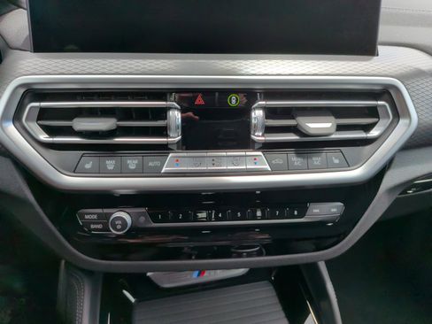 Used 2025 BMW X4 M40i AWD/4WD image 20