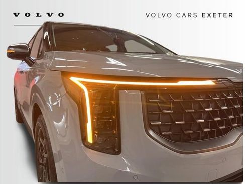 Used 2025 Kia Carnival SX Prestige image 12