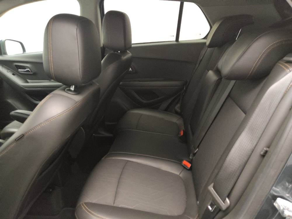 Used 2021 Chevrolet Trax LT w/ LT Convenience Package AWD/4WD image 18