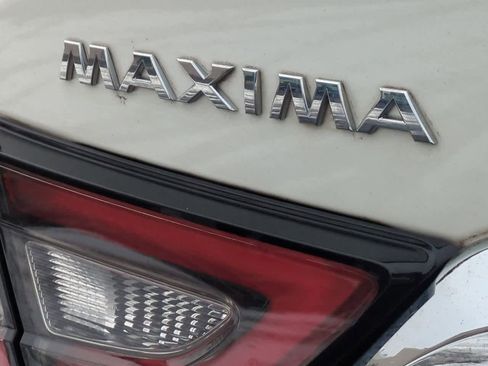 Used 2019 Nissan Maxima Platinum image 12