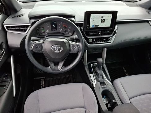 Used 2025 Toyota Corolla Cross AWD Hybrid image 2