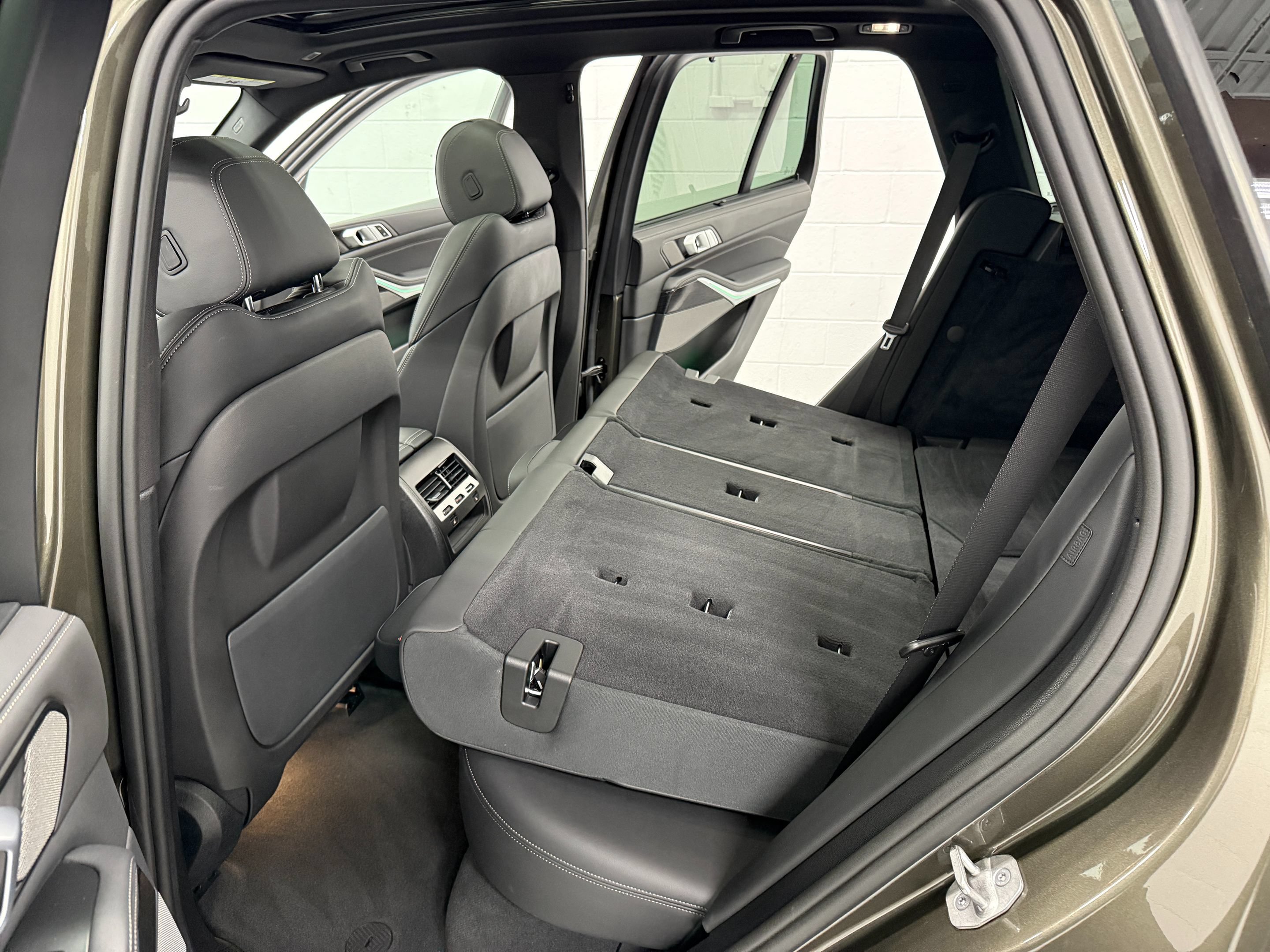 Used 2024 BMW X5 xDrive40i w/ Premium Essential Package AWD/4WD image 17