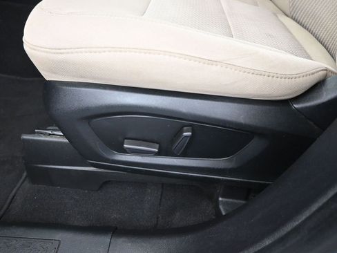 Certified 2021 Ford Explorer 2WD image 19