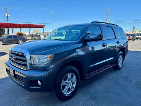 Used 2014 Toyota Sequoia SR5 w/ Premium Package RWD image 15