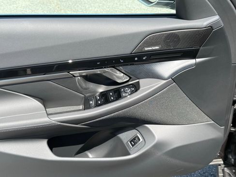 New 2026 BMW 530i w/ Convenience Package image 19