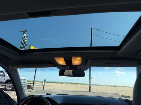 Used 2001 Mercedes-Benz E 320 Sedan image 22