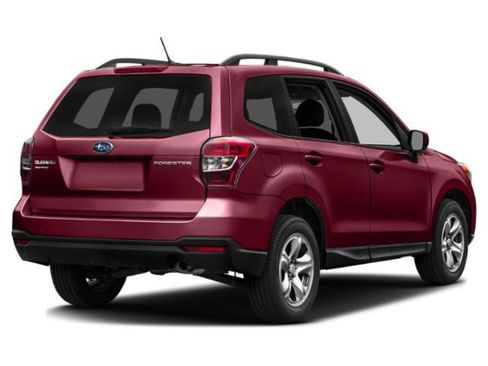 Used 2015 Subaru Forester 2.5i Premium AWD/4WD image 2