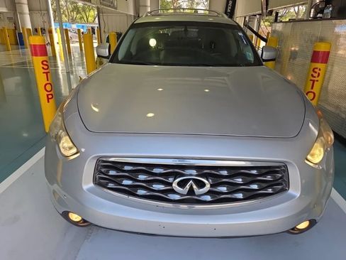 Used 2011 INFINITI FX35 2WD w/ Premium Pkg image 6