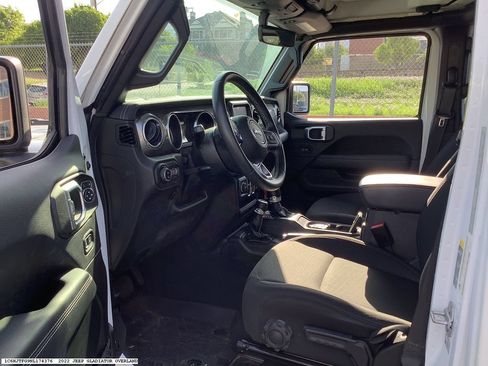 Used 2022 Jeep Gladiator Overland w/ LED Lighting Group AWD/4WD image 8