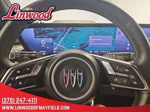 Used 2025 Buick Enclave Preferred FWD image 24