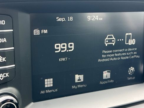 Used 2020 Kia Sorento LX image 19