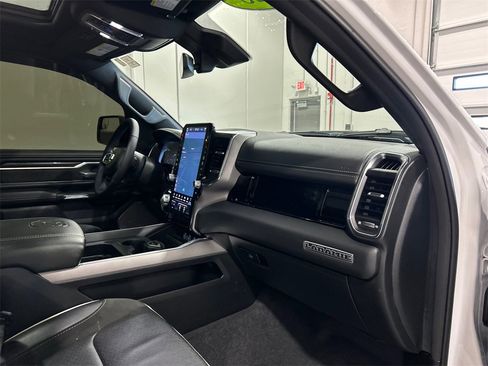Used 2025 RAM 1500 Laramie image 35