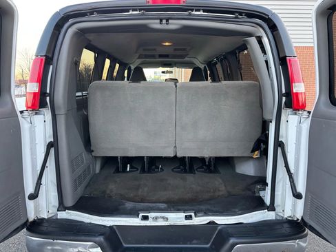 Used 2017 Chevrolet Express 2500 LT w/ LT Preferred Equipment Group image 23