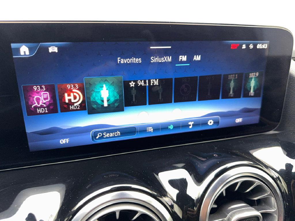 Used 2025 Mercedes-Benz GLA 250 image 62