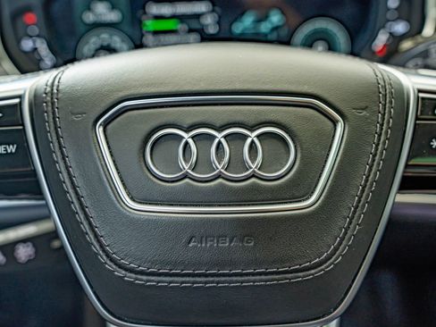 Used 2022 Audi S8 AWD/4WD image 25
