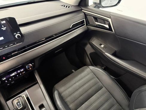 Used 2024 Mitsubishi Outlander SE FWD image 22