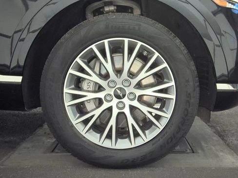 Used 2025 Genesis GV80 2.5T Standard AWD/4WD image 9