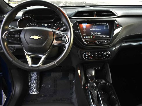 Used 2023 Chevrolet TrailBlazer ACTIV w/ Convenience Package image 12