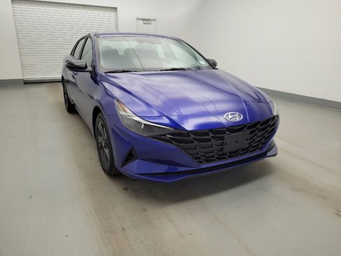 Used 2023 Hyundai Elantra SEL image 14