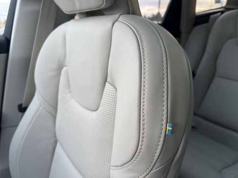 New 2026 Volvo XC60 B5 Ultra w/ Climate Package image 29