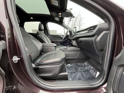 Used 2023 Ford Escape ST-Line w/ Tech Pack #1 AWD/4WD image 22