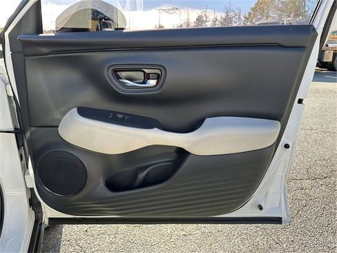 Used 2023 Honda HR-V LX image 24