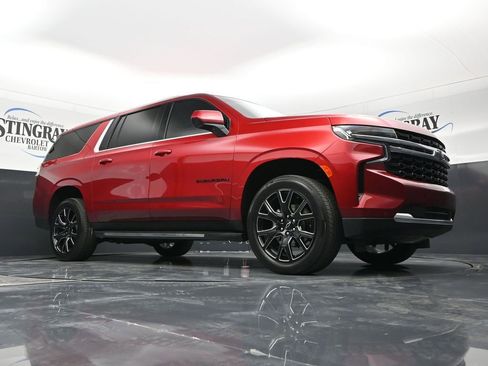 Certified 2024 Chevrolet Suburban LS w/ Driver Alert Package image 17